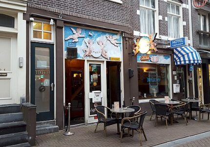 best-coffee-shops-in-amsterdam-2025